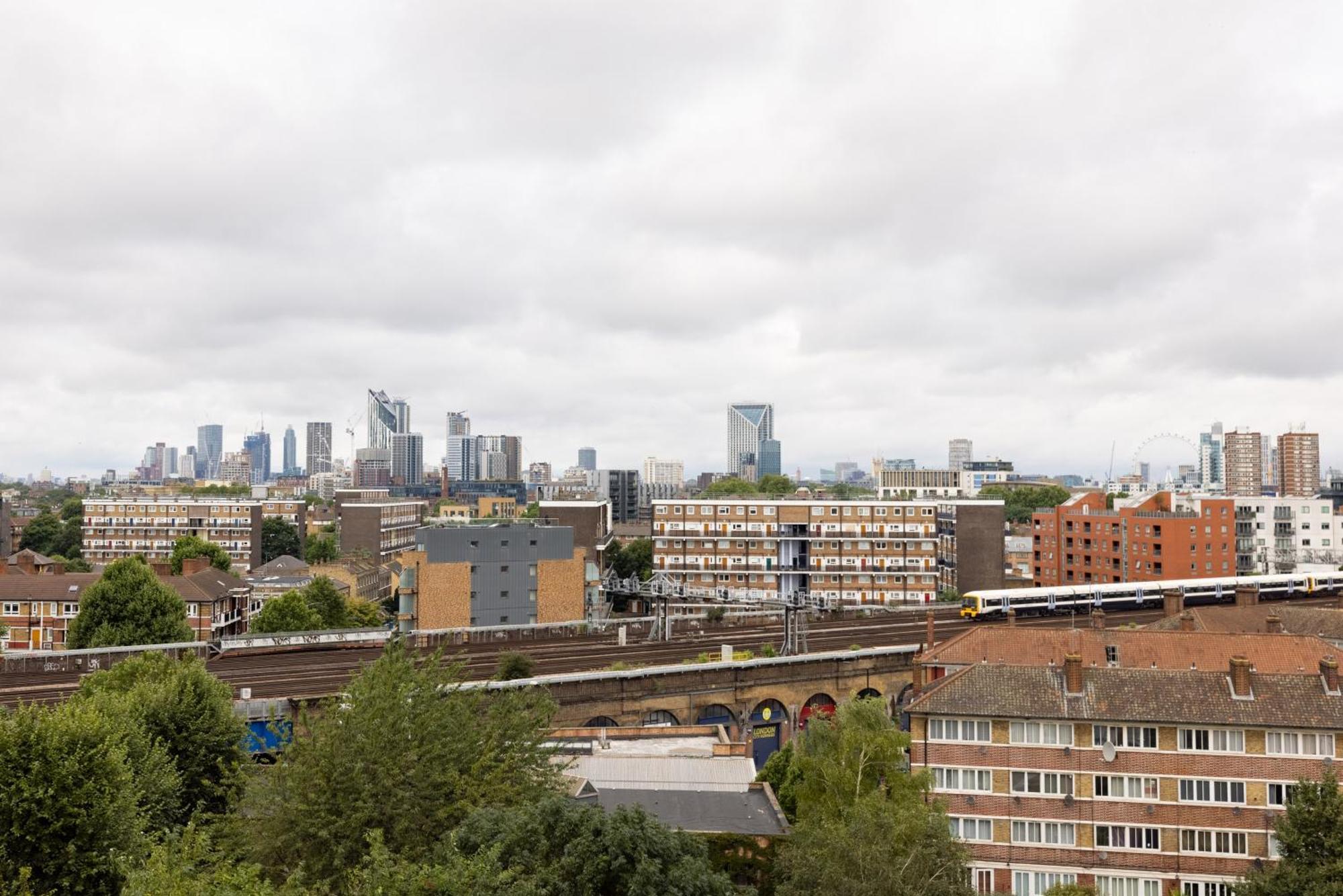 The Bermondsey Apartment Londra Esterno foto